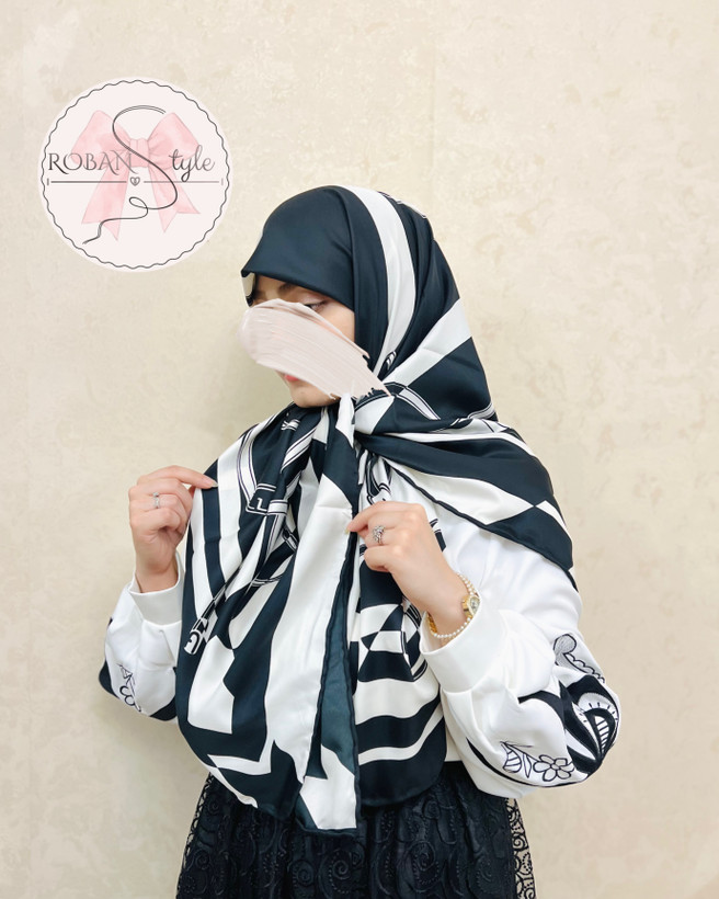 کالکشن ابریشم سفید مشکی لوکس