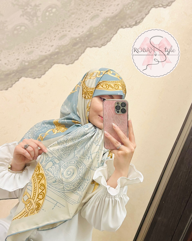 روسری ابریشم ژاکارد لیلیا