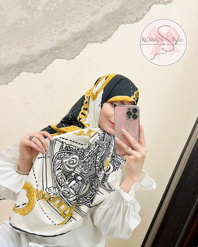 روسری ابریشم ژاکارد لیلیا