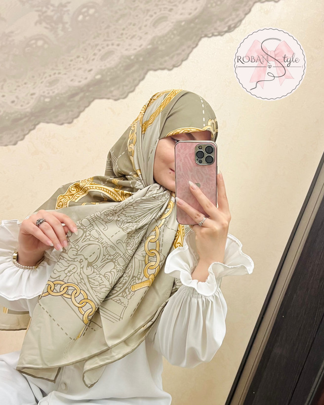 روسری ابریشم ژاکارد لیلیا