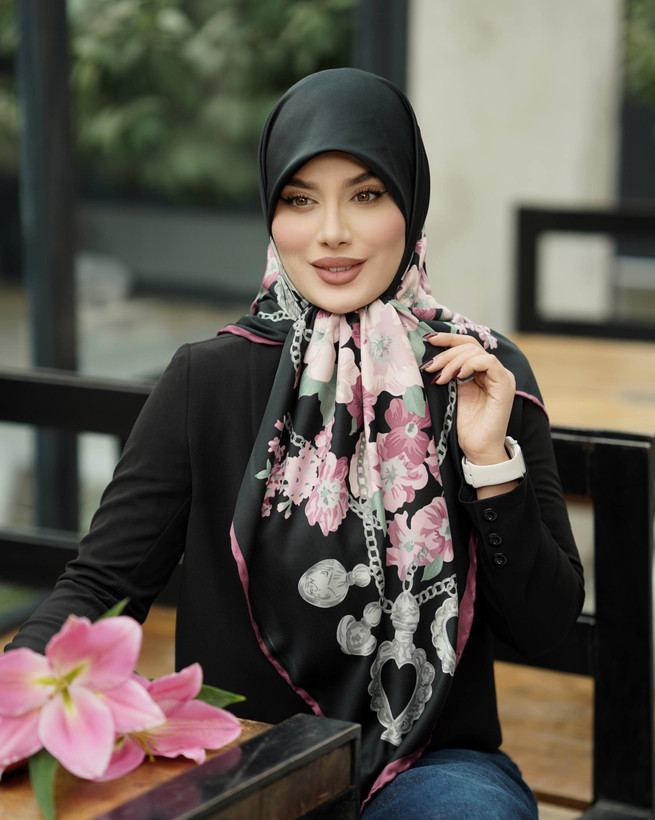 ابریشم توییل طرح زنجیره قلبی